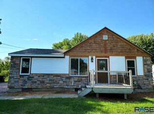 2203 E Mulberry St, Sioux Falls, SD 57103