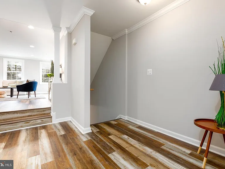 5044 Meade St NE — Photo 7