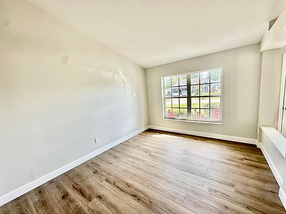 5th image of 6115 NW Ginger Lane
