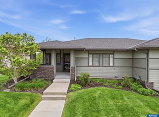 595 Penrose Dr, Lincoln, NE 68521
