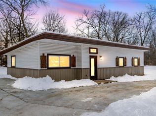 500 Beach Dr, Medway, OH 45341