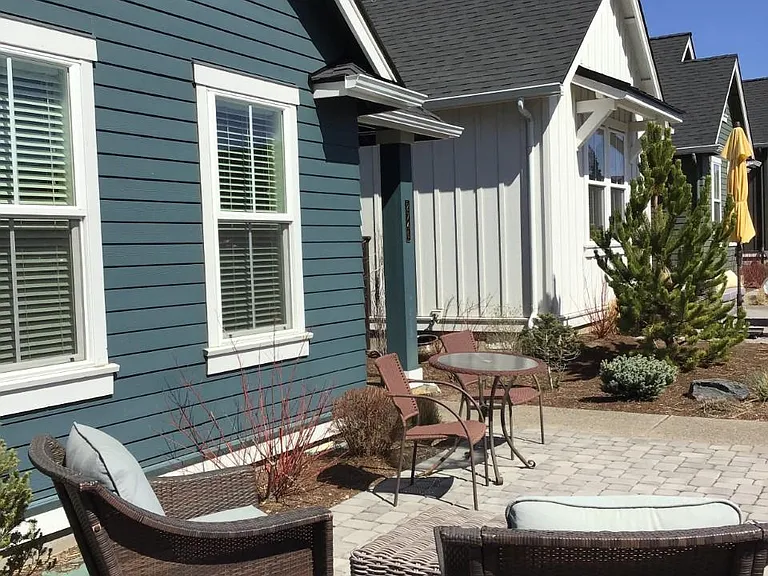 2740 NW Ordway Ave — Photo 4