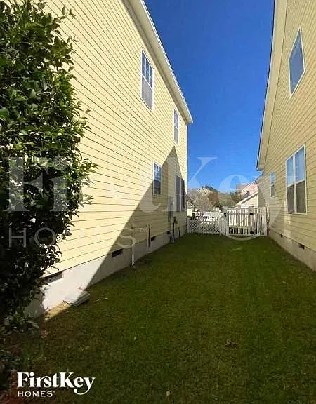 205 Barberry St — Photo 10