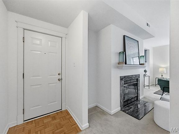 4th image of 5845 Nina Pl APT 2W