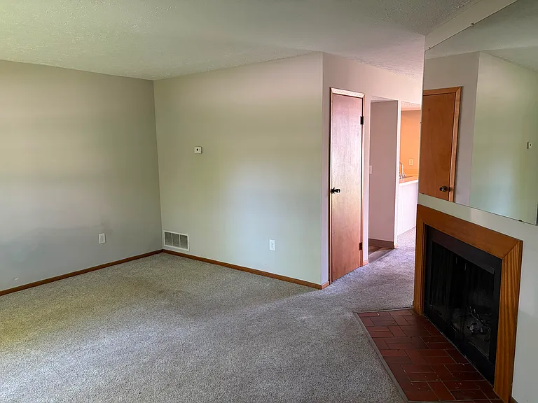 1762 Queensbridge Dr #1 — Photo 12