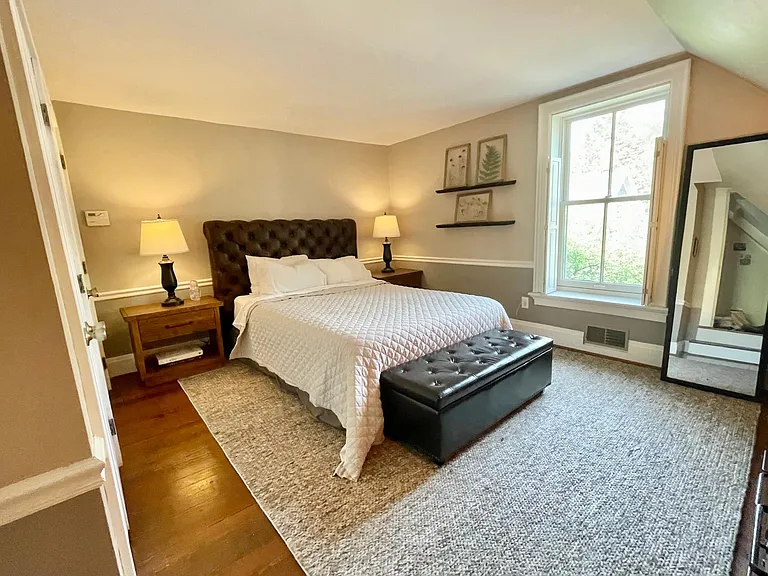 1070 City Park Ave — Photo 14
