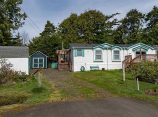 31 Rainbow Ln, Pacific Beach, WA 98571