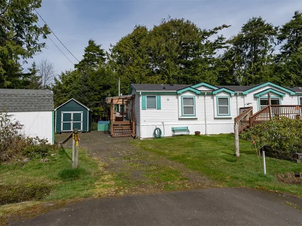 31 Rainbow Ln, Pacific Beach, WA 98571