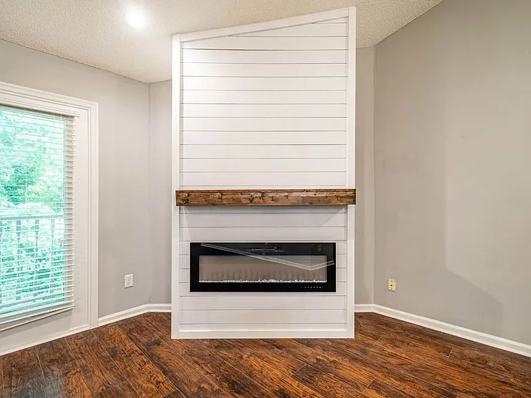 1320 Park Glen Dr #304 — Photo 9