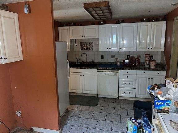 3rd image of 11027 Whistler Dr
