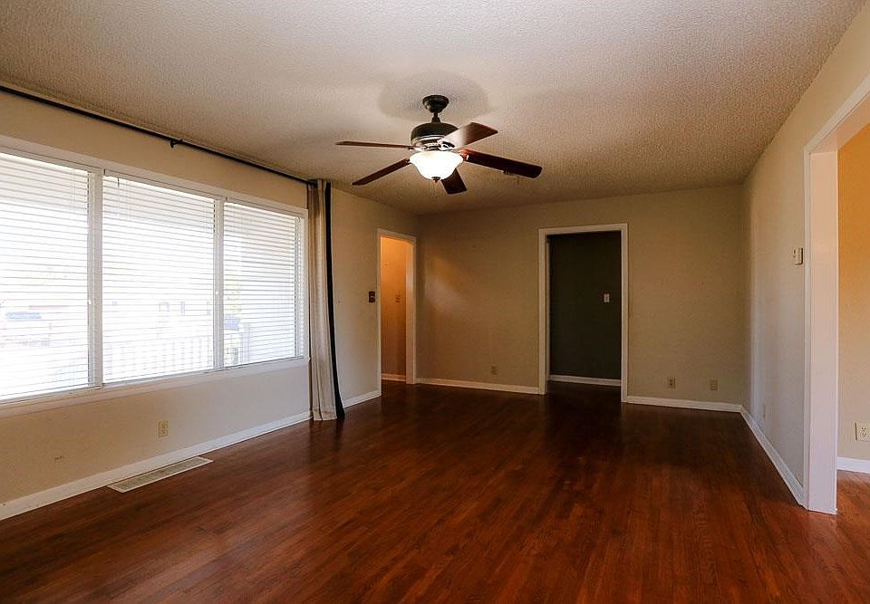 2 Hillcrest St, Perry, OK 73077 Zillow