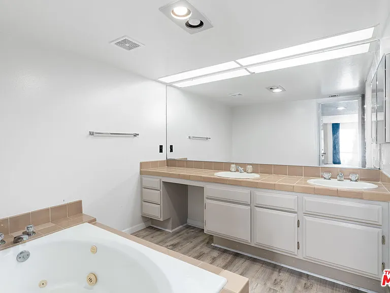 1250 Amherst Ave #201 — Photo 19