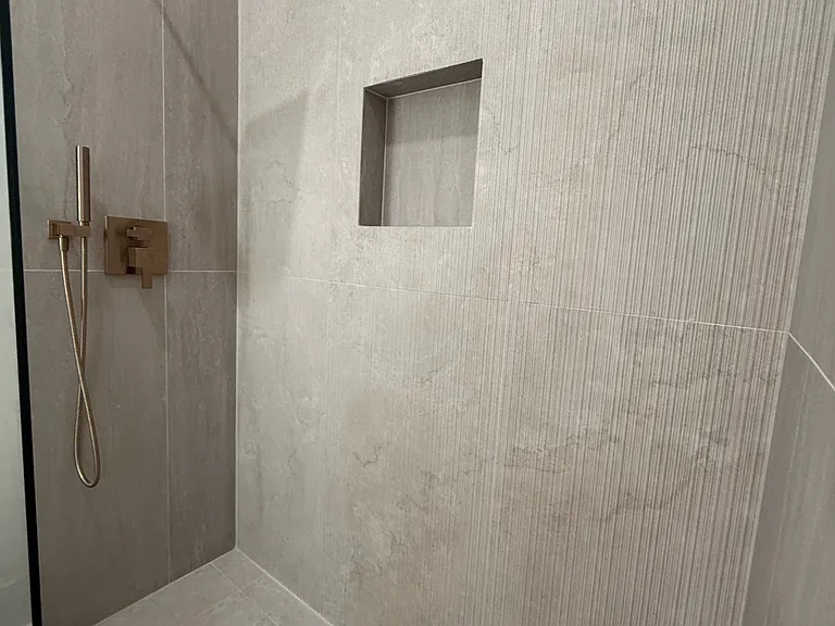 7849 Brighton Ave — Photo 5