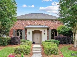 10717 Royal Ridge Ave, Baton Rouge, LA 70810