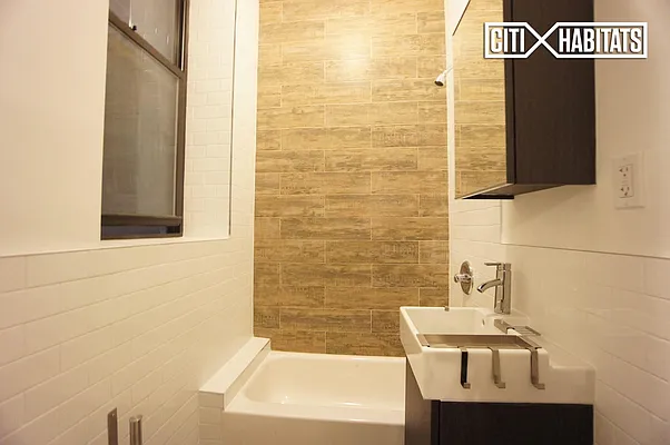 Rented by Citi Habitats | media 25