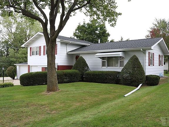 2nd image of 201 Parkview Dr