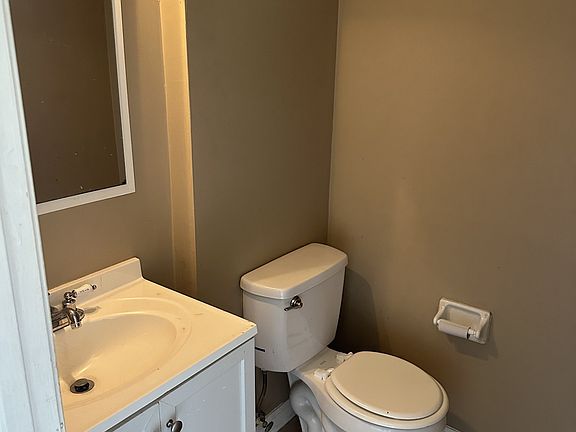 5th image of 4000 Anderson Rd APT 7