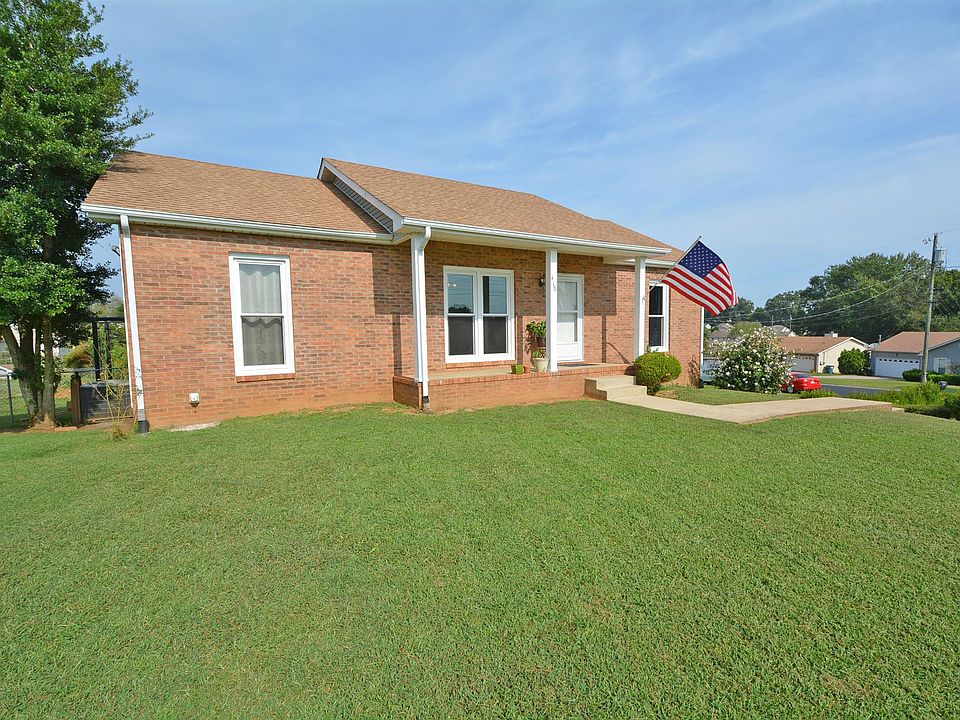 1st image of 418 Sandburg Dr