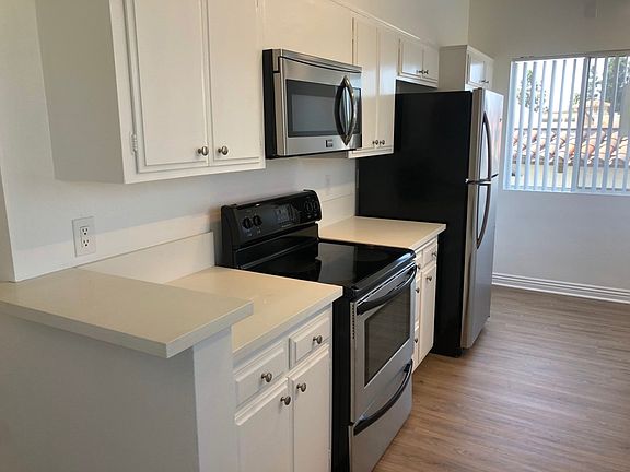 4th image of 6100 Buckingham Pkwy Unit 403