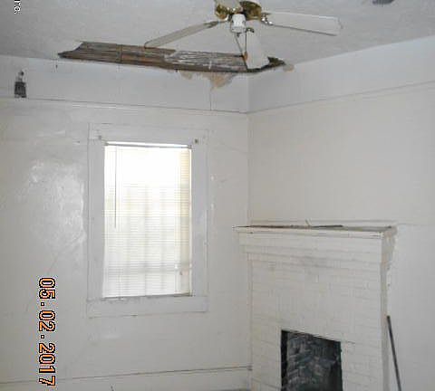 4th image of 1714 W 5th St
