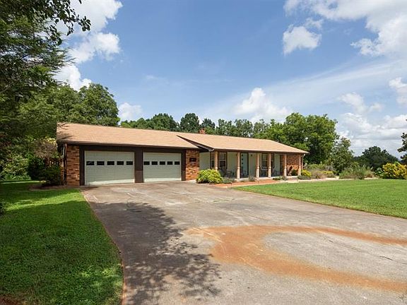 3rd image of 59 Moores Dr