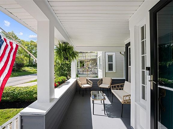 5th image of 1248 W Clifton Blvd