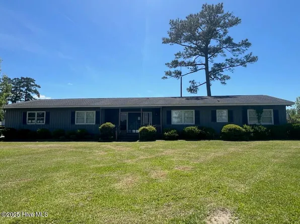 141 W Thomas Drive, Jacksonville, NC 28546
