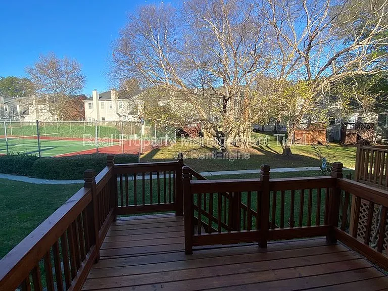 610 Guy Ln — Photo 33