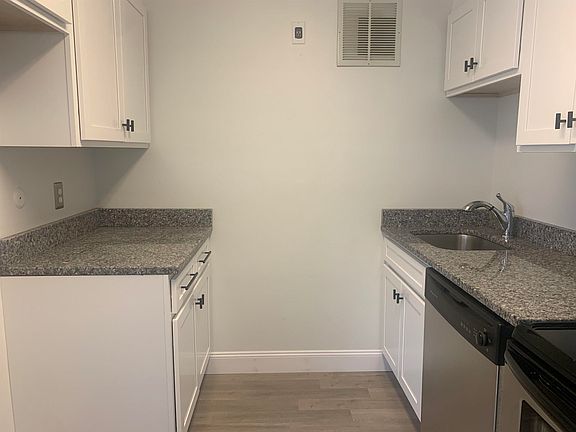 2nd image of 616 Portland St Unit 69
