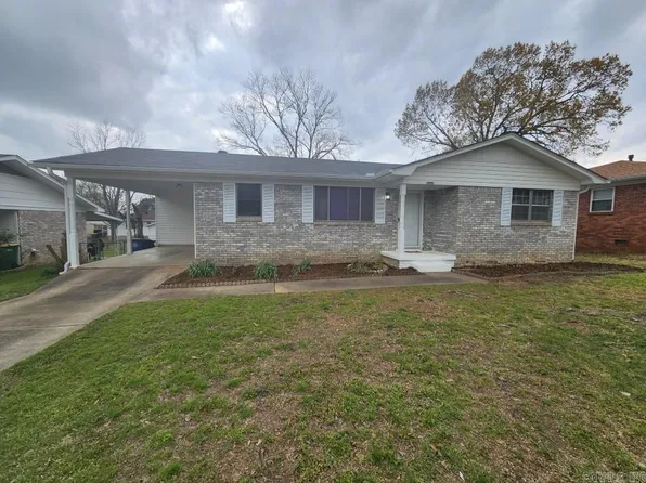 5901 Hacienda Dr, North Little Rock, AR 72118