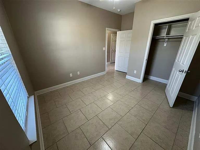 4002 Mobley Cir — Photo 5