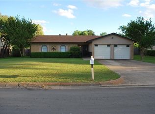 1128 Trammell Dr, Benbrook, TX 76126