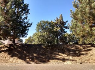 30040 Magic Dr, Running Springs, CA 92382
