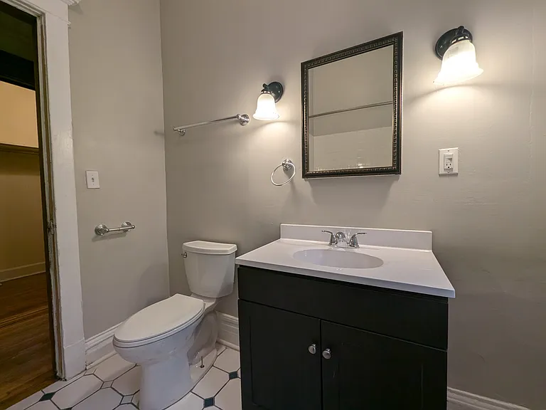 3822 N Fremont St #2 — Photo 15