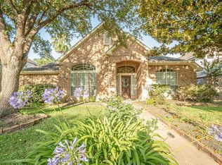 10726 N Belmont Ct, Houston, TX 77065