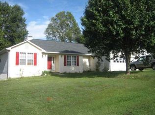 3813 N Rivercrest Dr, Gainesville, GA 30506