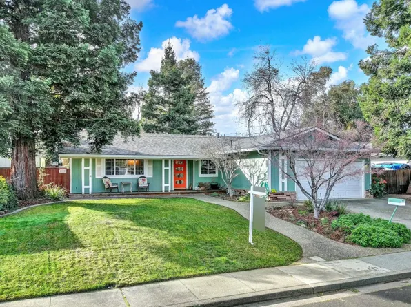 482 Crestview Drive, Vacaville, CA 95688