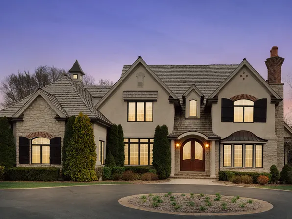 3 Concord Ct, South Barrington, IL 60010