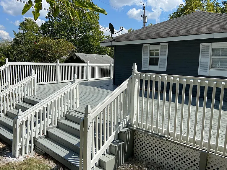 703 Brown St — Photo 24