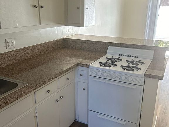 3rd image of 11317 La Mirada Blvd APT 8