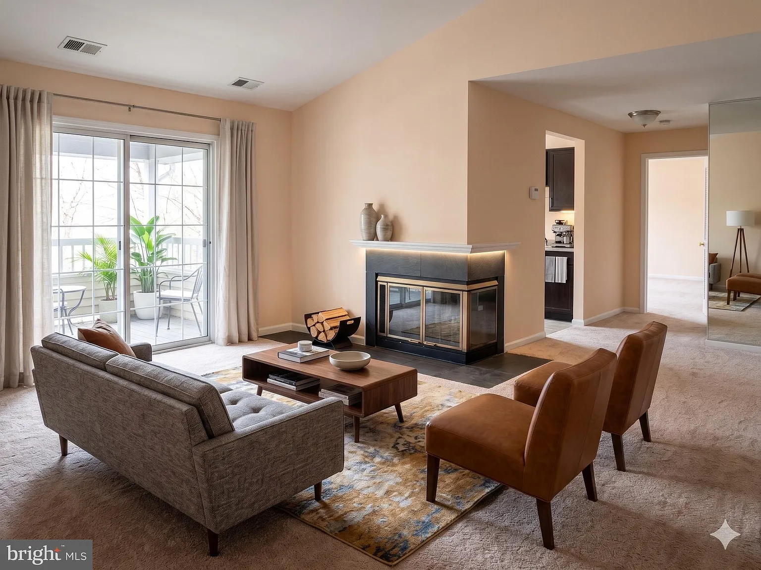 2 bed, 1258 sqft, $2,600 — Photo 4