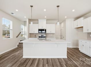 2135 Vinyasa Ln, Charlotte, NC 28215