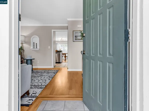 4380 Saint Charles Pl, Concord, CA 94521