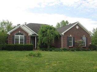 853 Divot Cir, Bowling Green, KY 42104