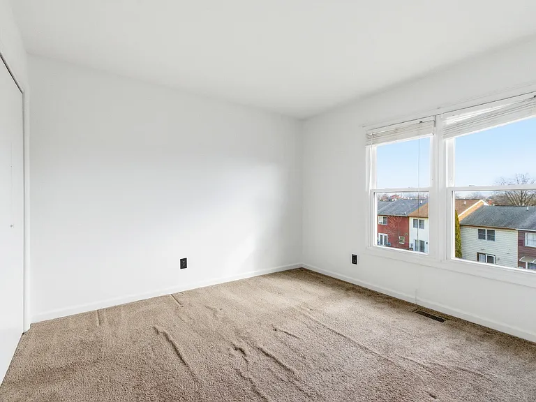 830 Vine St — Photo 26