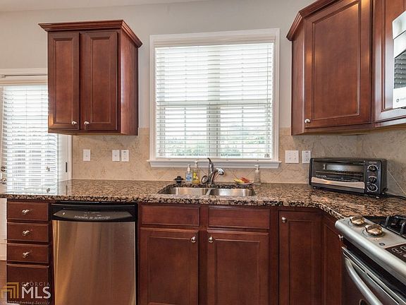4th image of 2557 Speer Ct SE