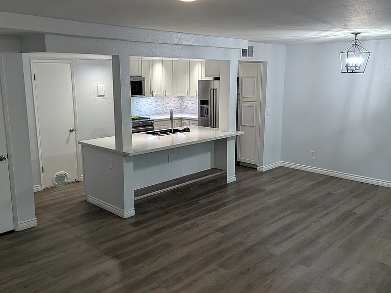 2614 Sunny Slope Dr #5 — Photo 3