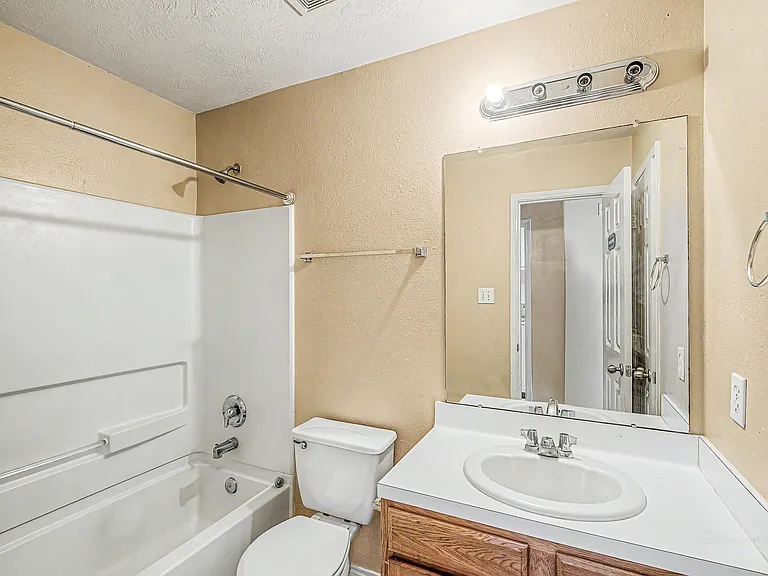 18114 Sorrell Oaks Ln — Photo 29