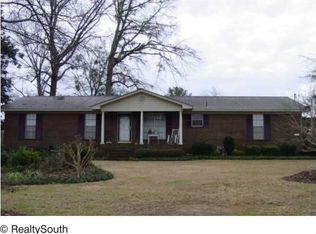 911 Wilson Rd, Clanton, AL 35045