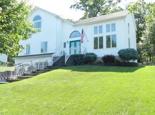 15 Fernwood Rd, Rockaway, NJ 07866